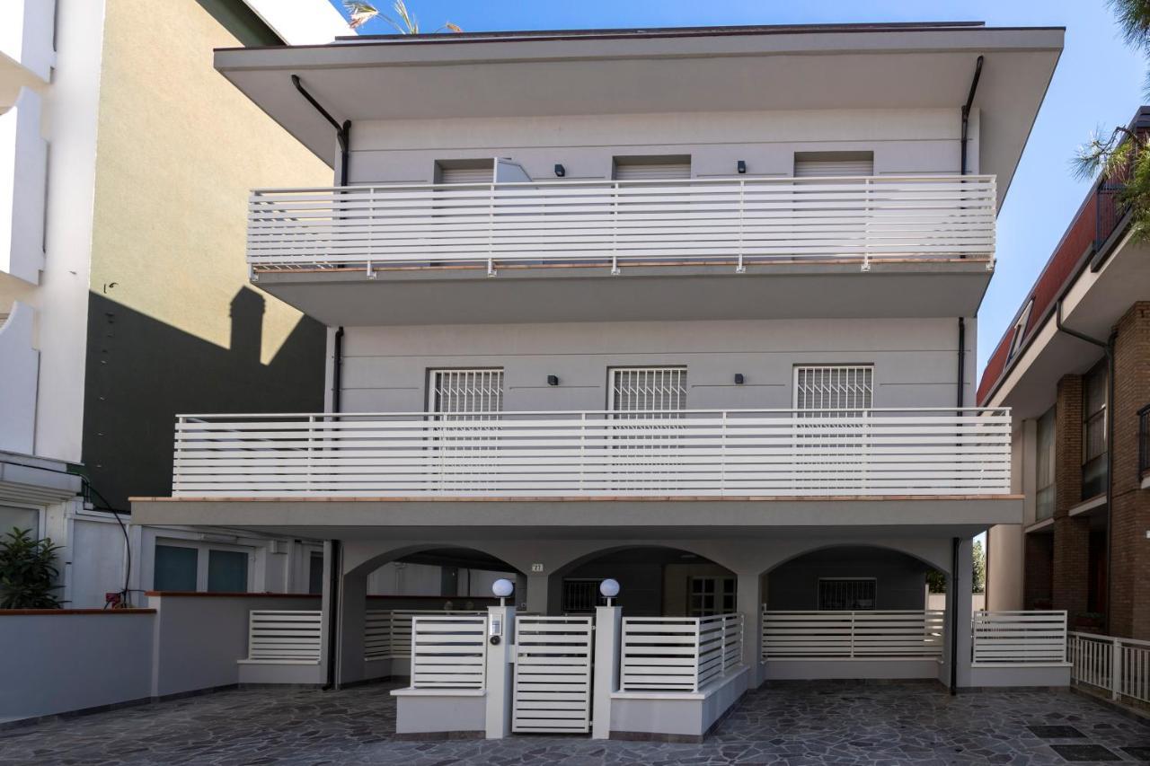 Casa Plauto Attico Senza Cucina Without Kichen Apartment Bellaria-Igea Marina Exterior photo